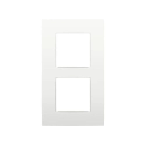 Plaque de recouvrement double, entraxe de 60 mm, verticale, couleur Niko Intense white Niko Intense Plaque de Recouvrement Double Entraxe 60 mm White