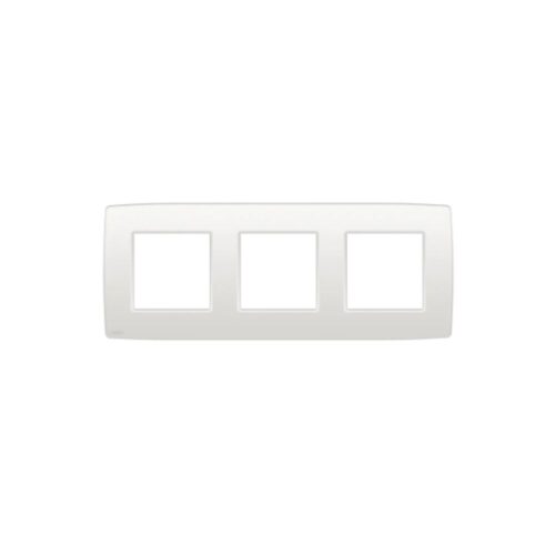 Plaque de recouvrement triple, entraxe de 71 mm, couleur Niko Original white Niko Original Plaque de Recouvrement Triple Entraxe 71 mm Blanc